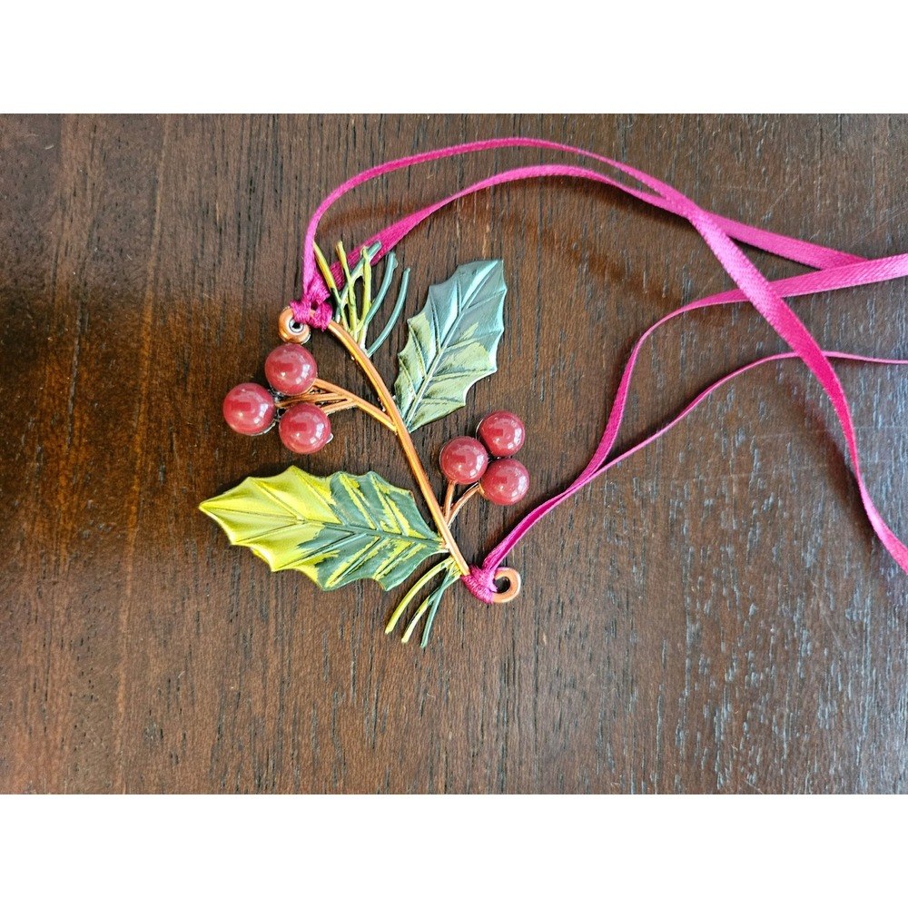 Longaberger Holly Berry Basket Tie-On Christmas Accessory